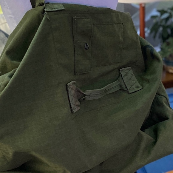 Genuine Government Issued Duffle Bag - Picture 4 of 9